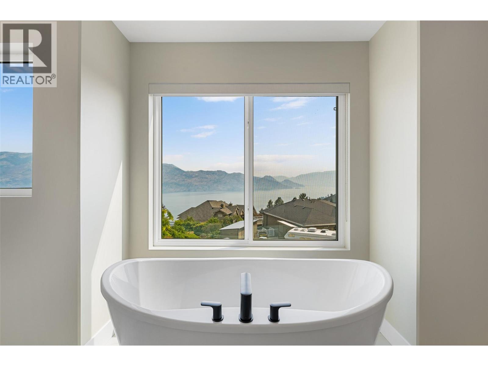 5066 Morrison Court, Peachland
