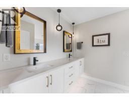 5066 Morrison Court, Peachland, BC V0H1X2 Photo 35