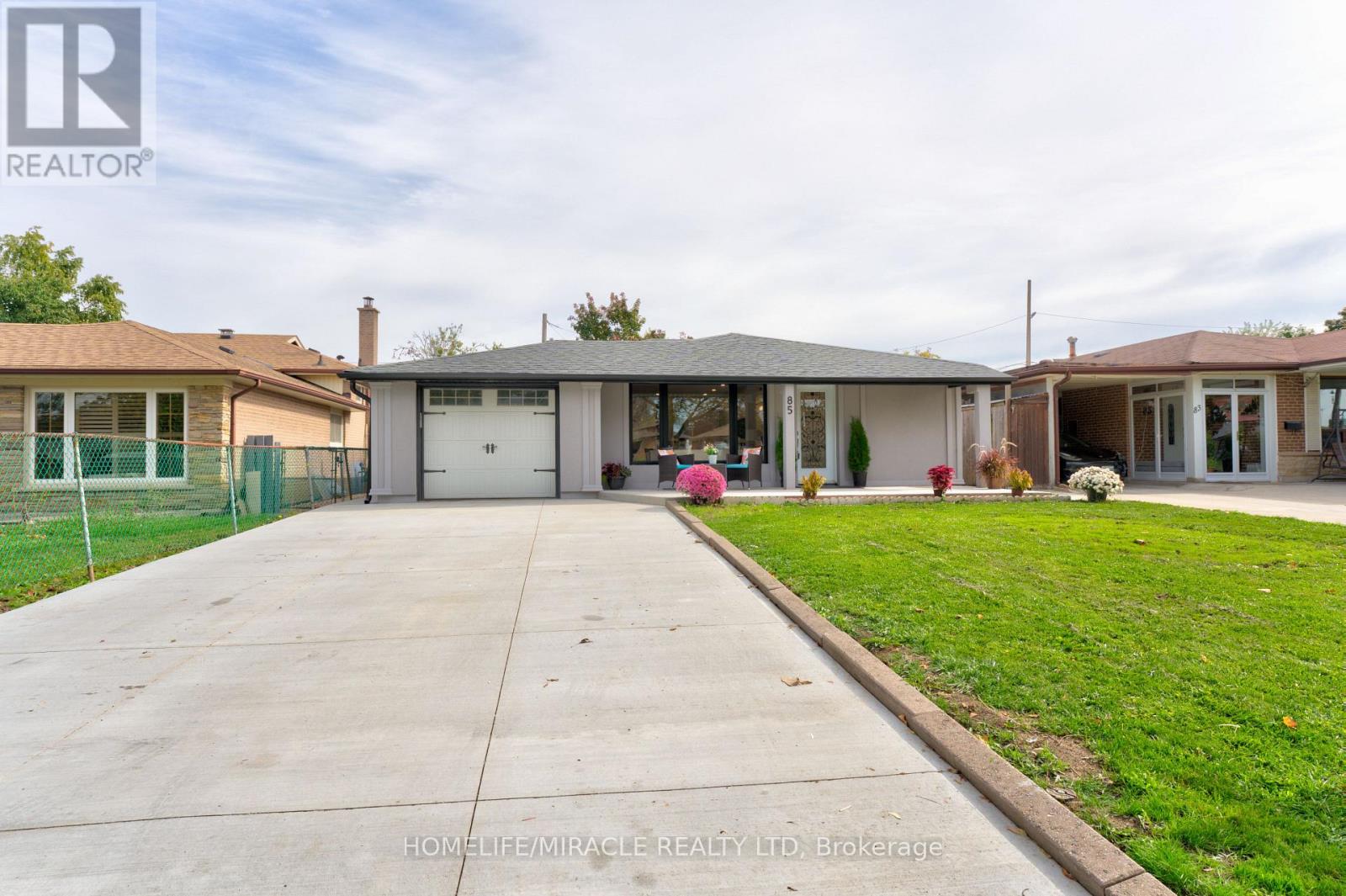 85 SILVERSTONE DRIVE - 1