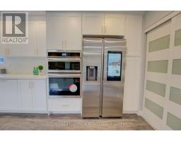 85 Silverstone Drive, Toronto, ON M9V3G4 Photo 12