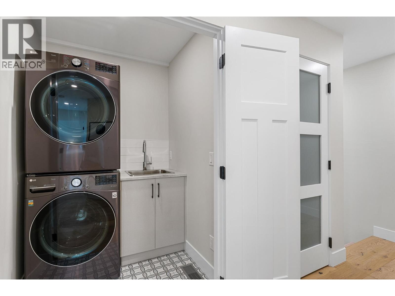 5066 Morrison Court, Peachland