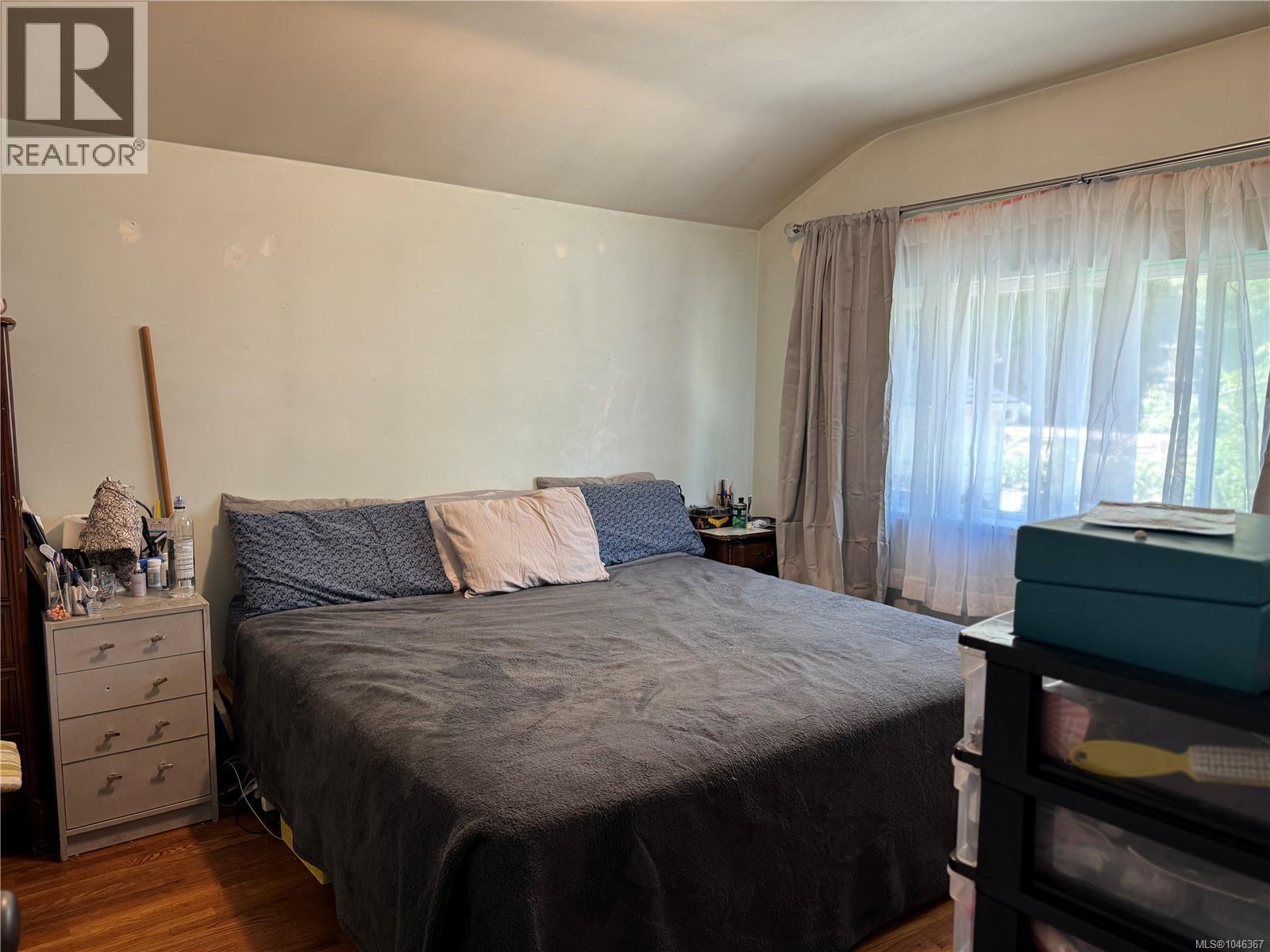 172 MCLEAN St - Image 9