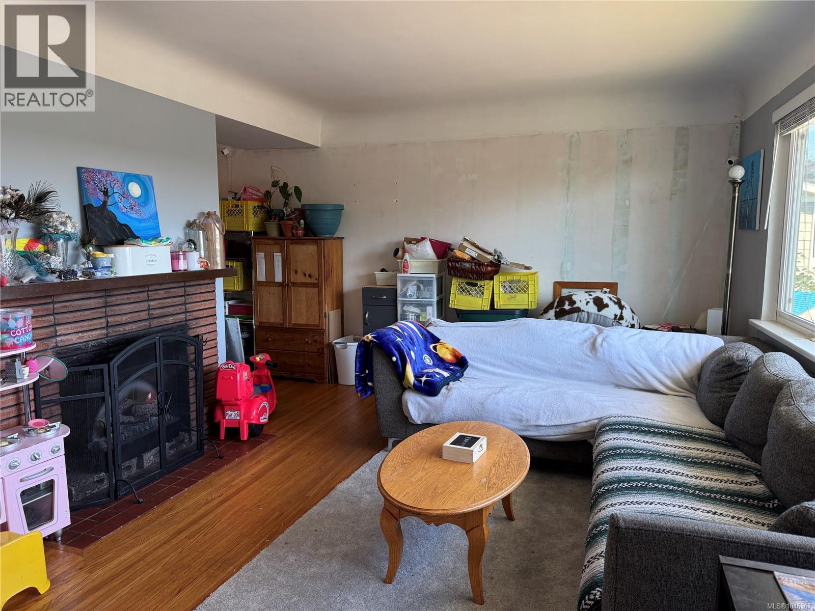 172 MCLEAN St - 8