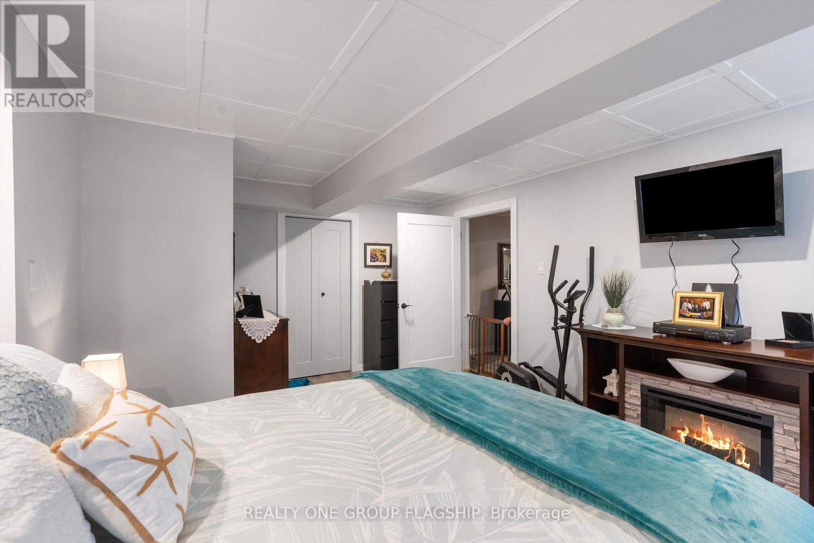104 BERWICK TRAIL - 37