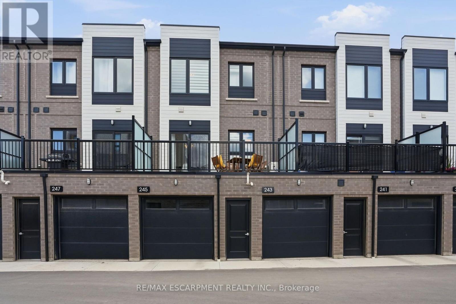 245 BURKE STREET - 30