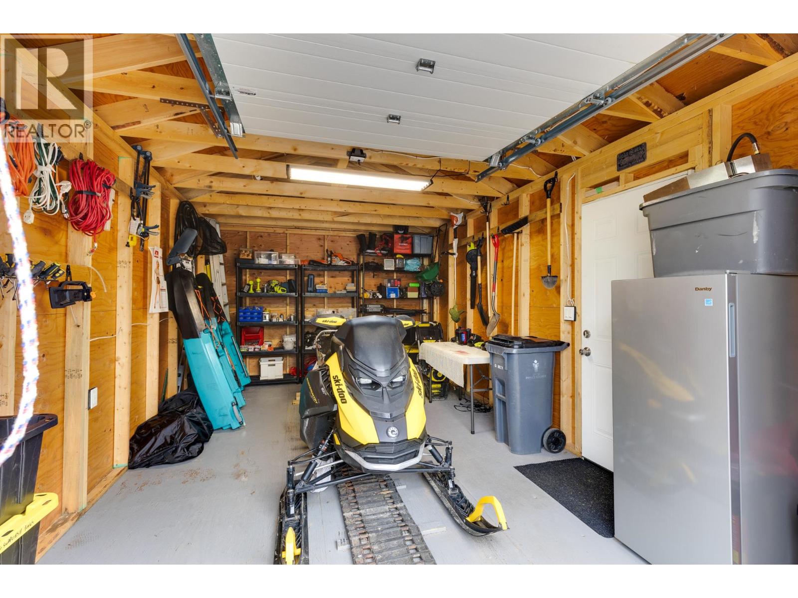 8340 CANTLE DRIVE, Prince George