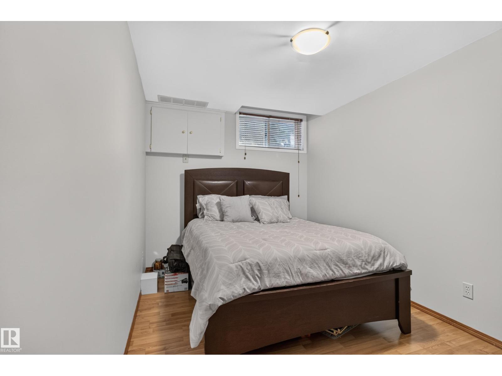 15 HICKORY CR - Image 26