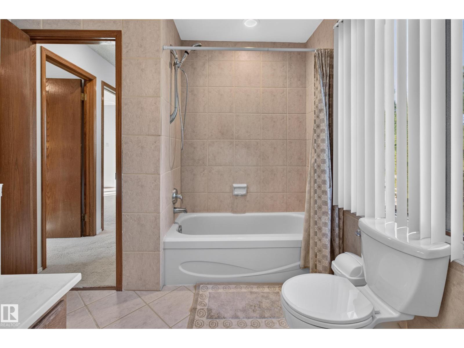15 HICKORY CR - Image 61
