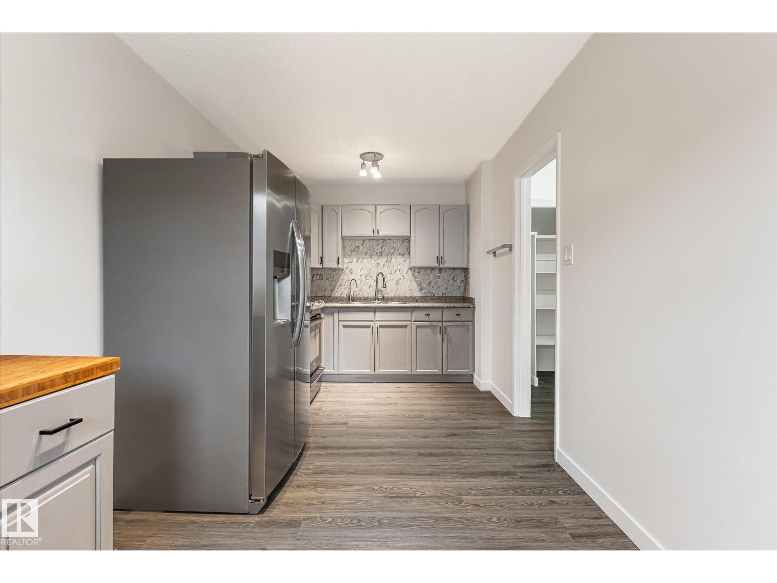 3317 107 AV NW - 7
