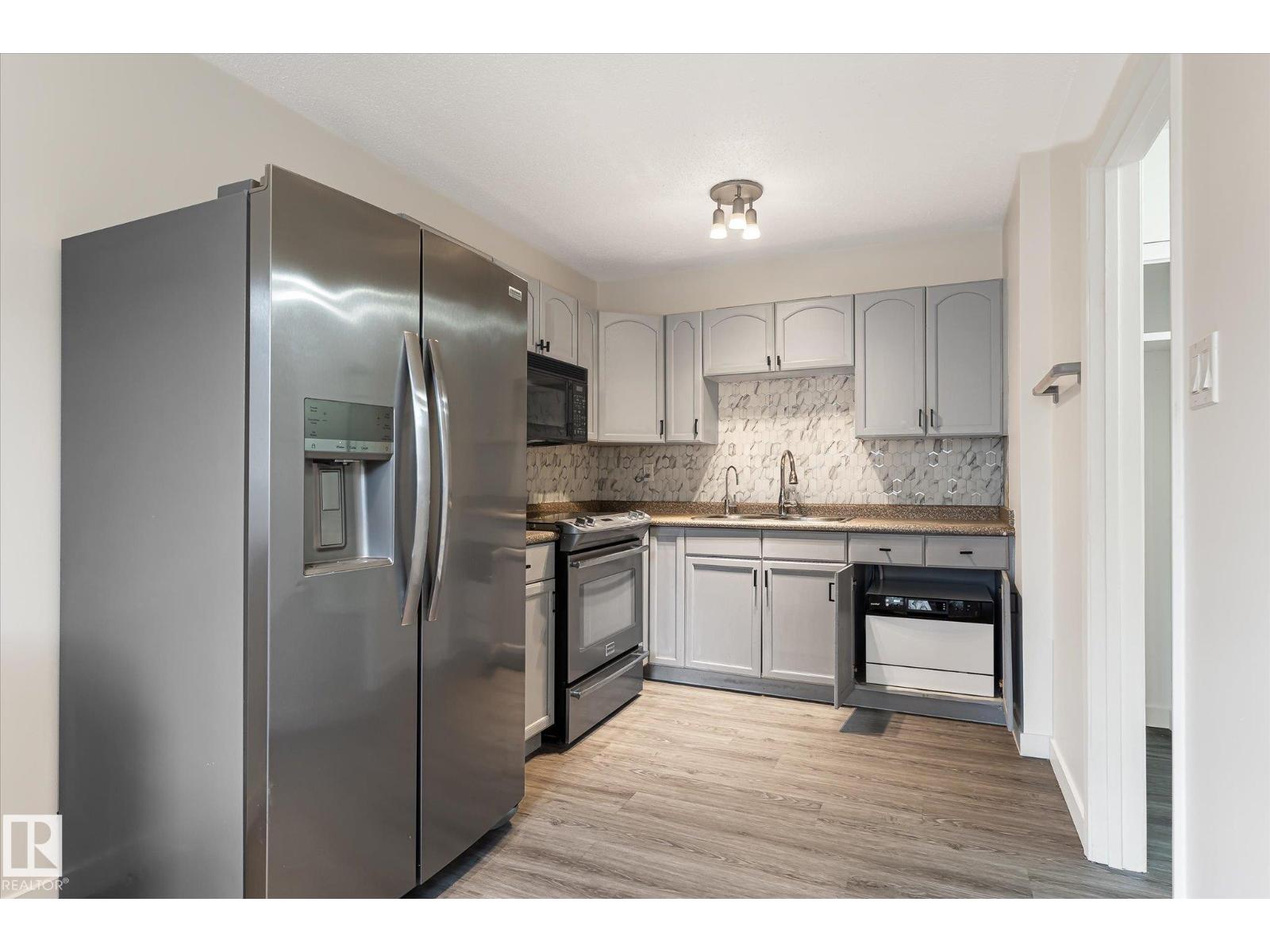 3317 107 AV NW - 8