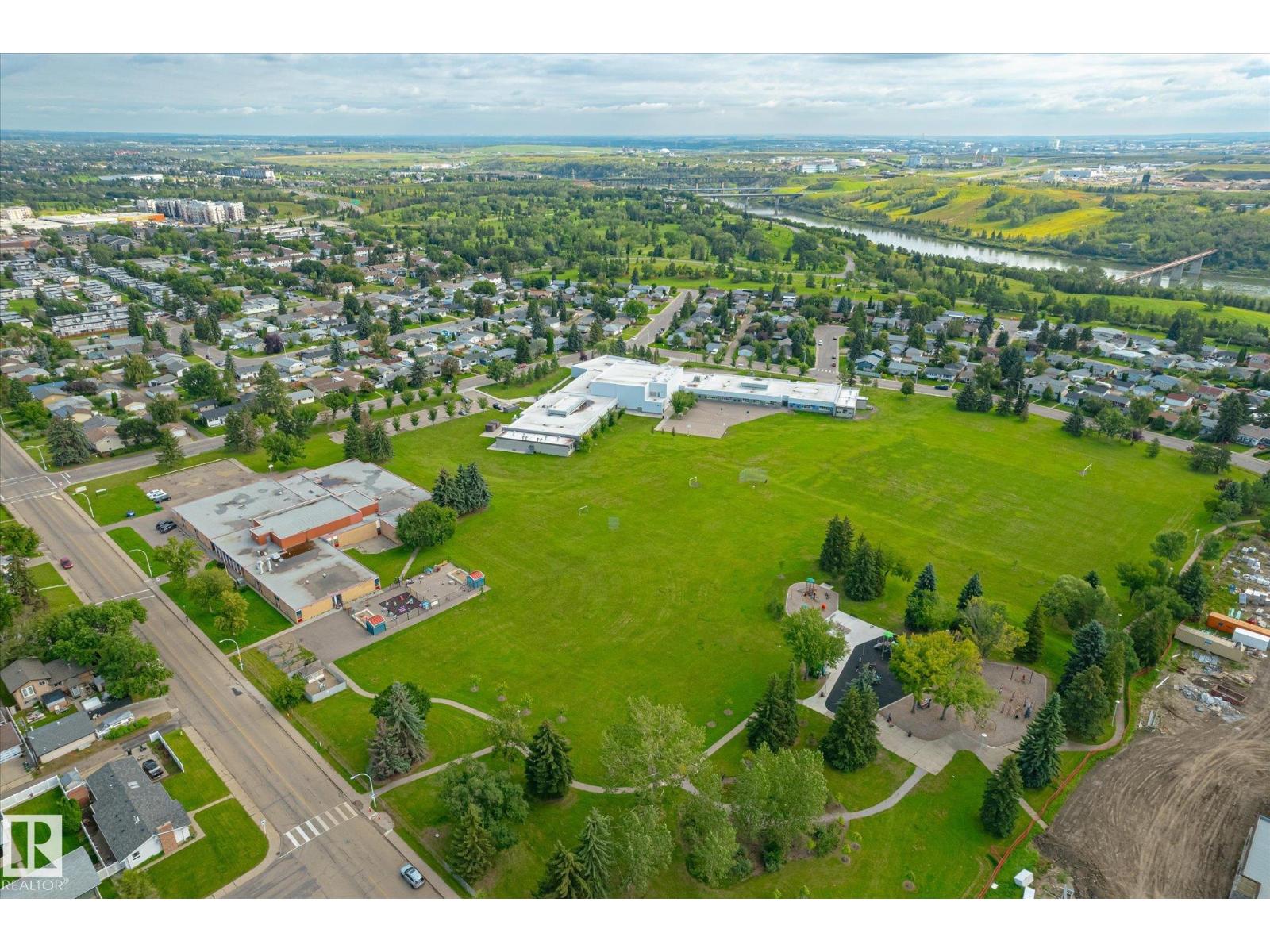 3317 107 AV NW - 46