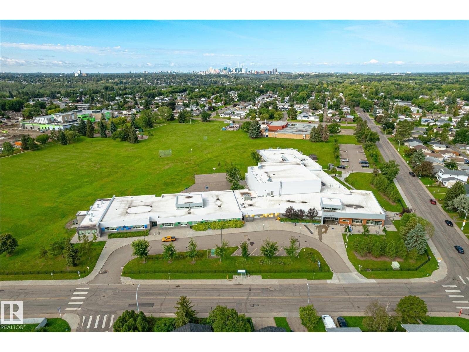 3317 107 AV NW - 49
