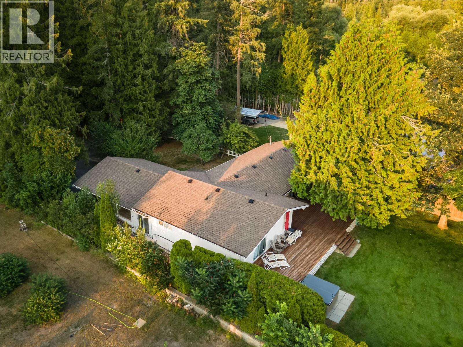 413 97A Highway, Sicamous