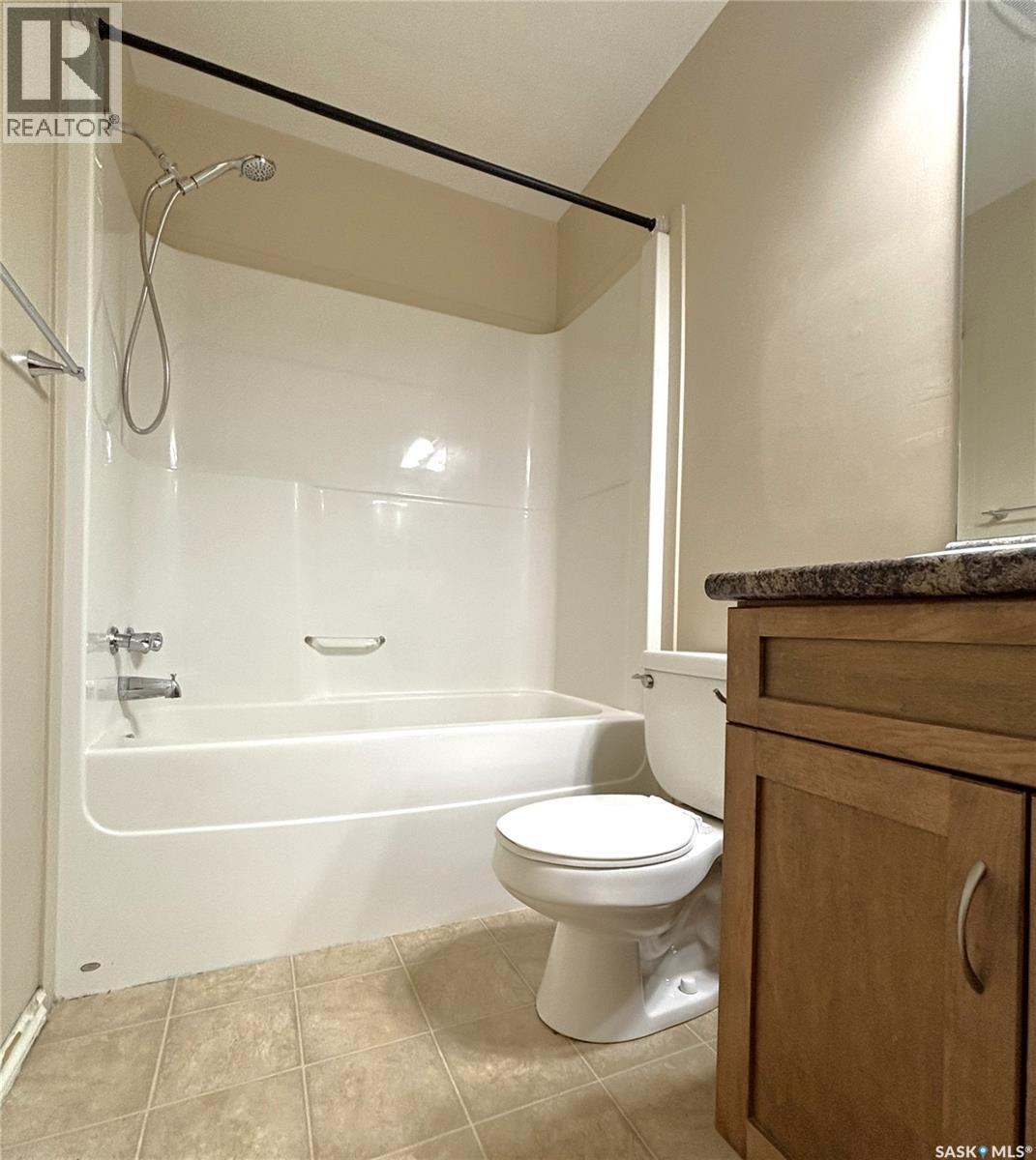 #307 415 Lynd CRESCENT - Image 21