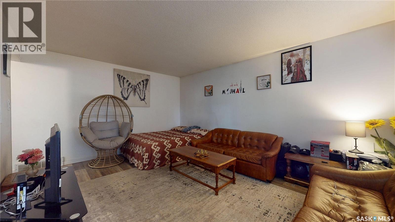 1208 Bond STREET - Image 10
