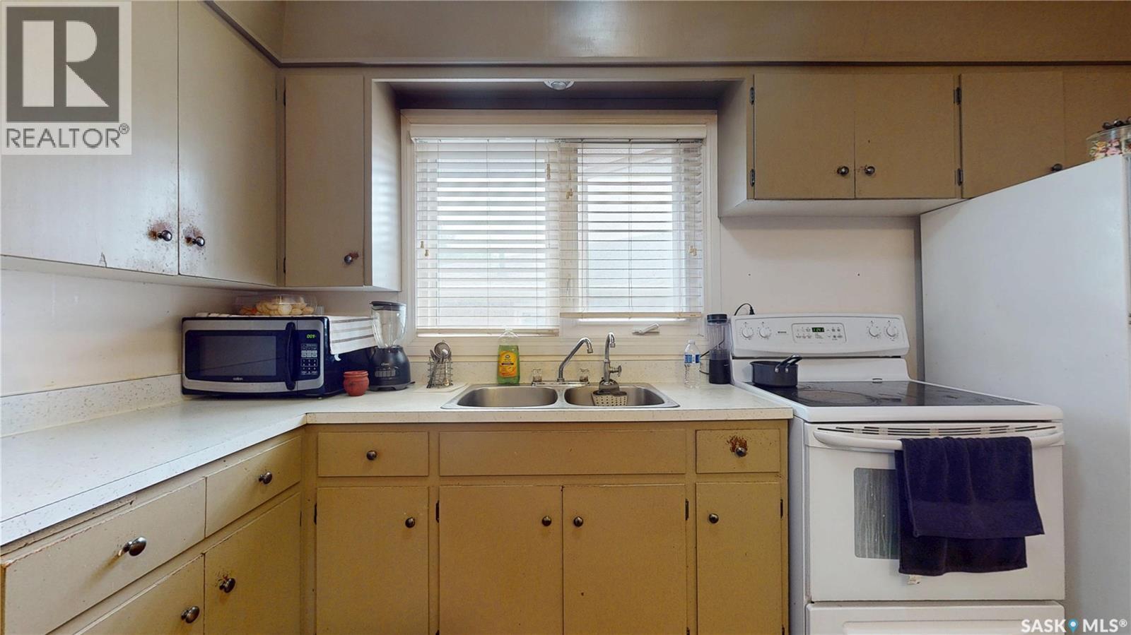 1208 Bond STREET - 11