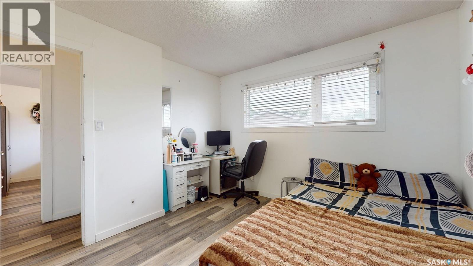 1208 Bond STREET - Image 18