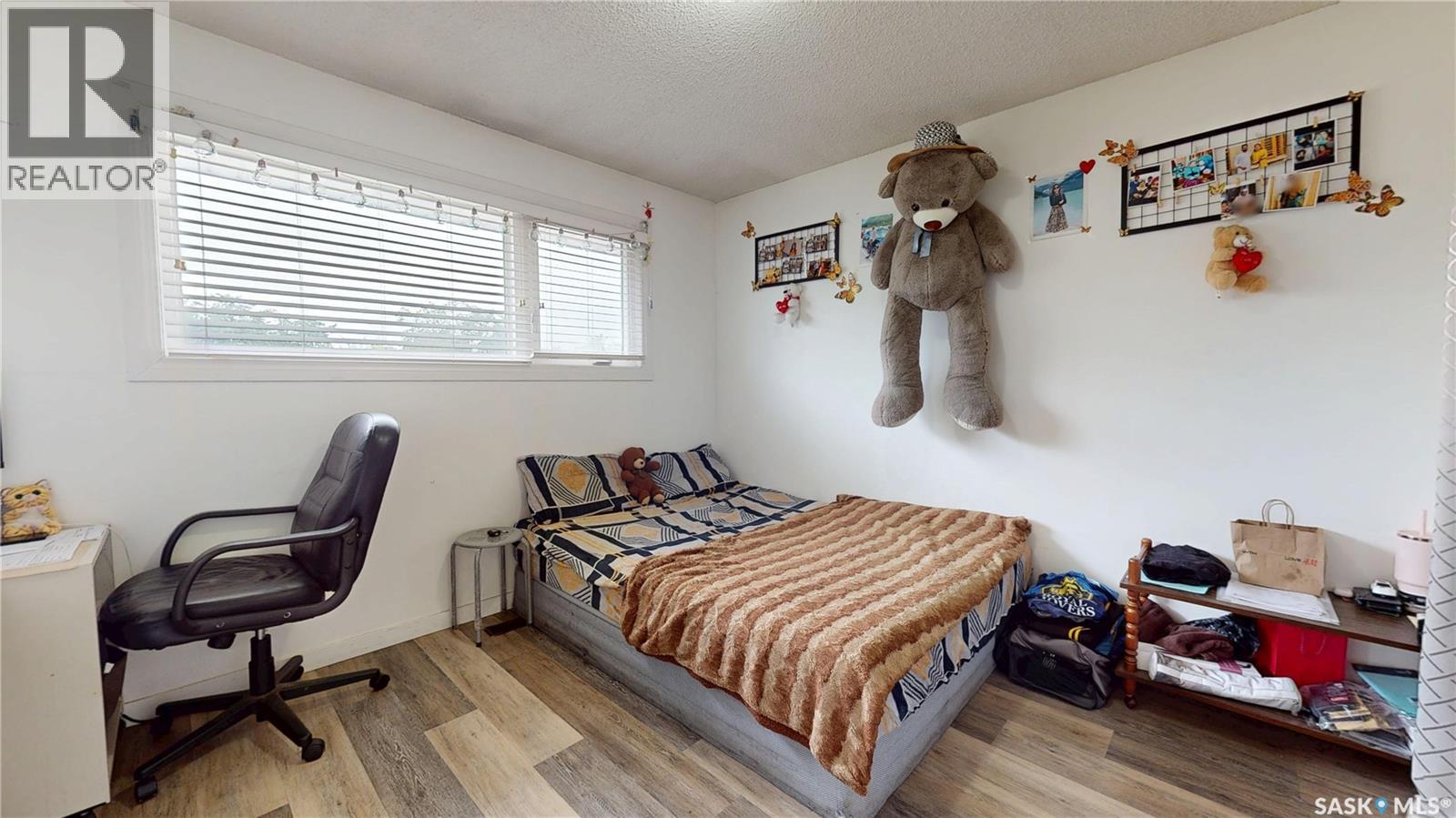 1208 Bond STREET - Image 19