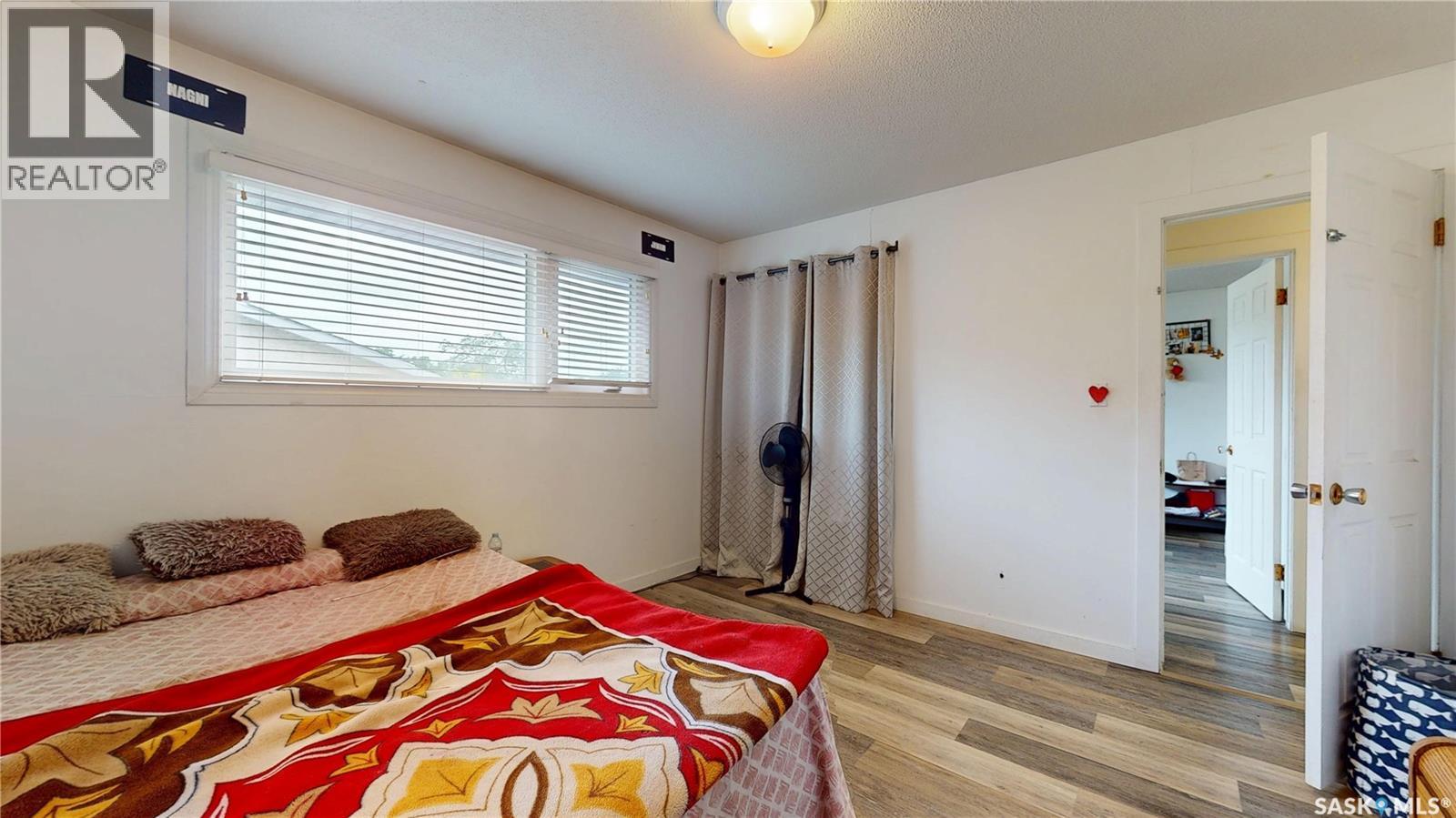 1208 Bond STREET - Image 21