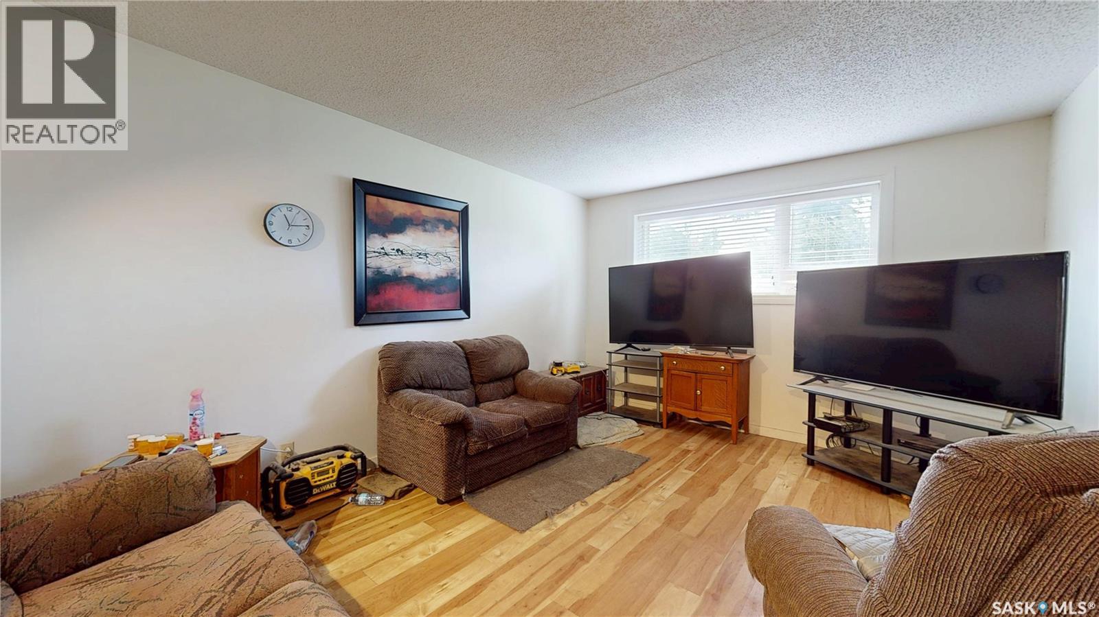 1208 Bond STREET - Image 26
