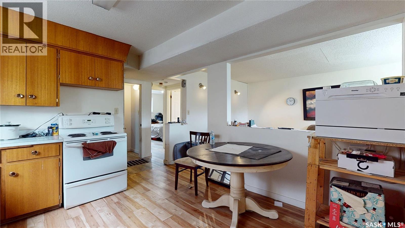1208 Bond STREET - Image 29