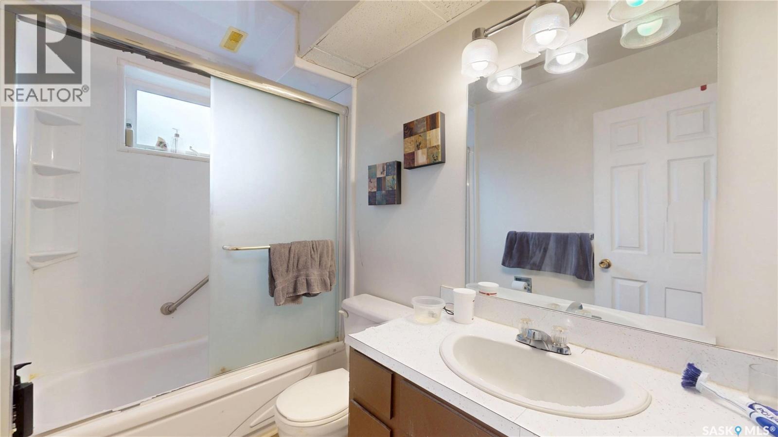 1208 Bond STREET - 33