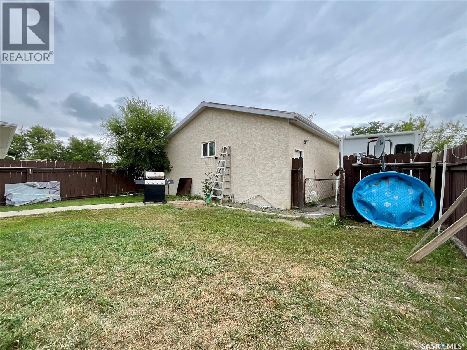 1208 Bond STREET - Image 44