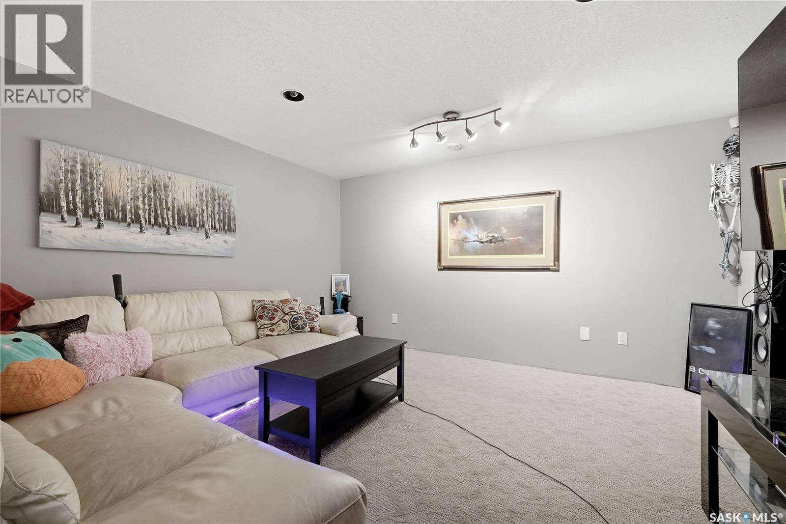 4220 Hillsdale STREET - Image 31