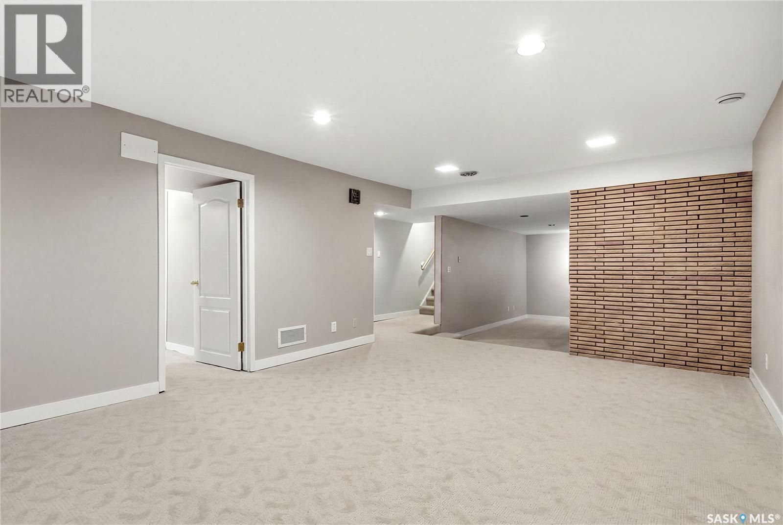 4220 Hillsdale STREET - Image 35