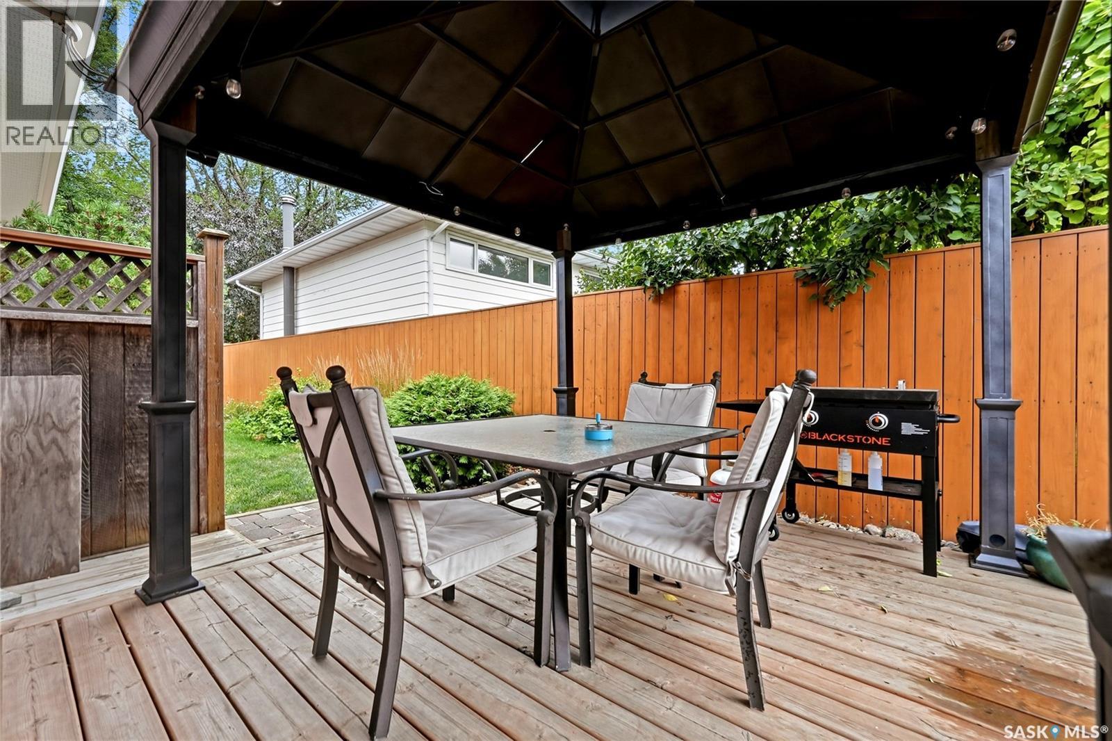 4220 Hillsdale STREET - 44