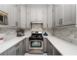 14516 110a Avenue, Surrey, BC V3R2B5 Photo 7