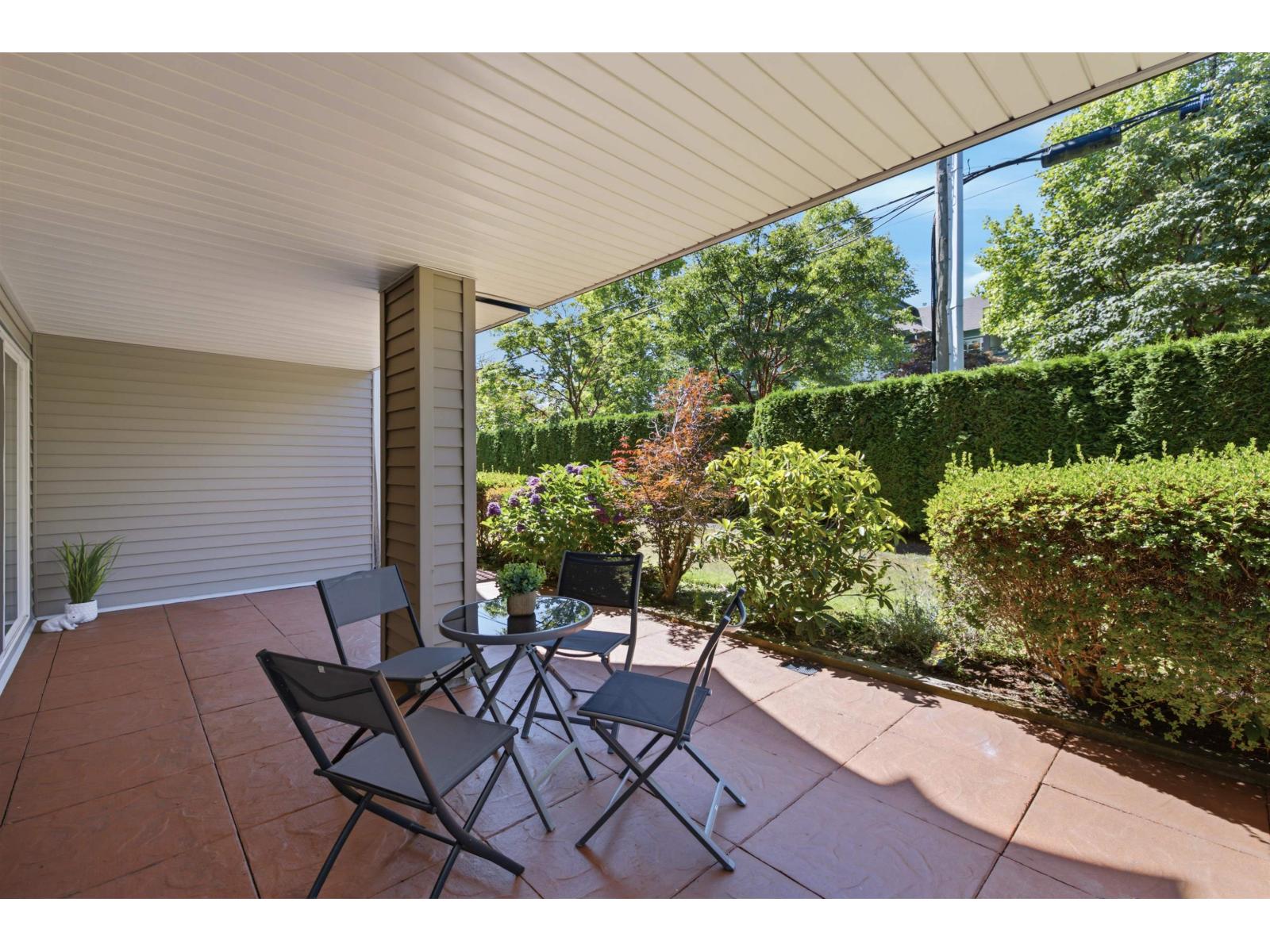 113 1588 BEST STREET, White Rock