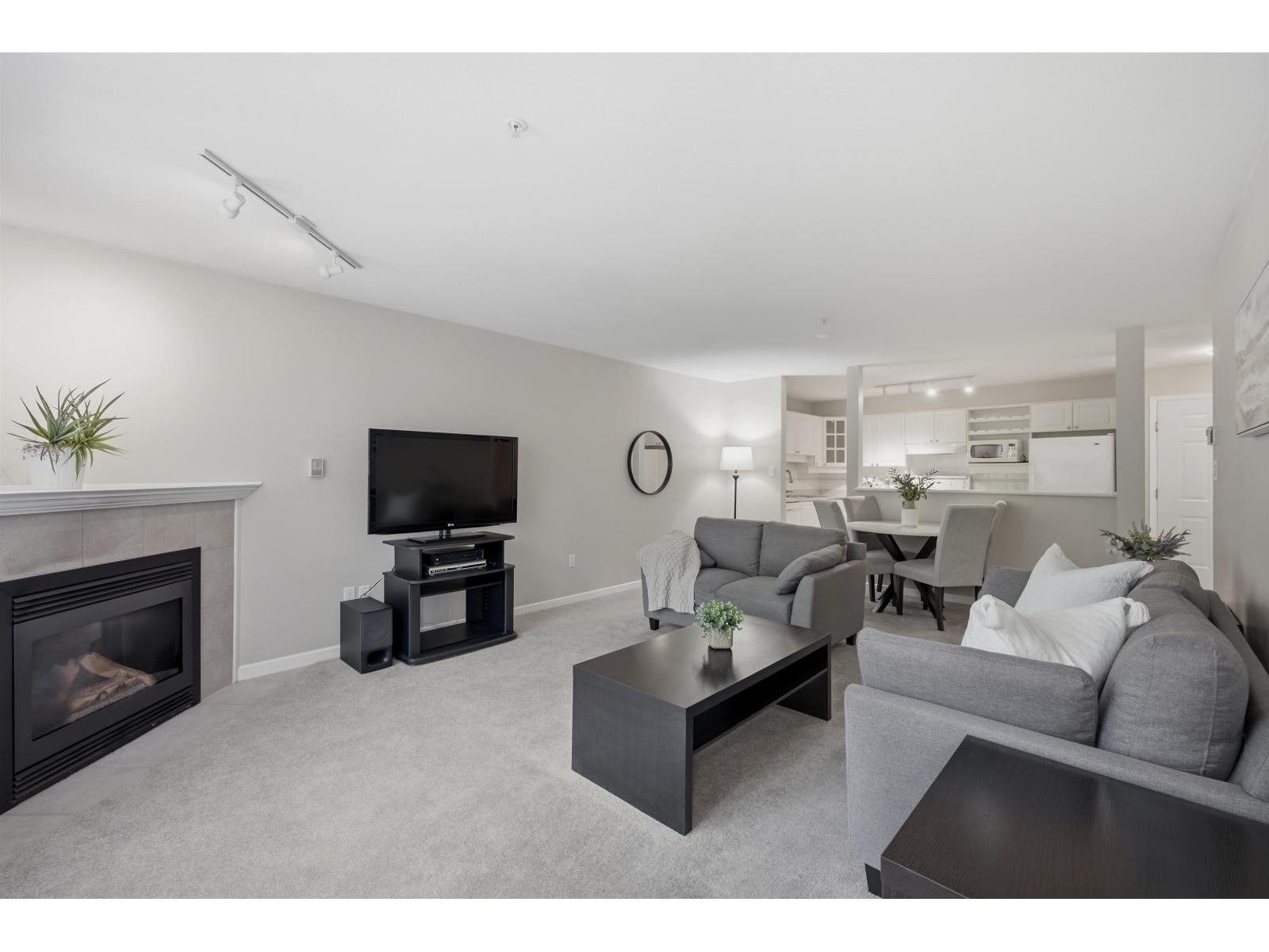 113 1588 BEST STREET, White Rock