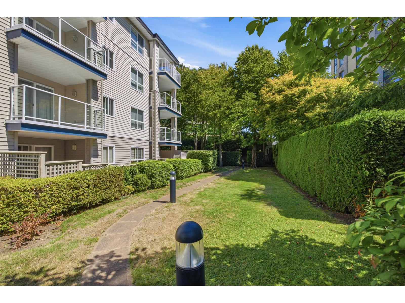 113 1588 BEST STREET, White Rock