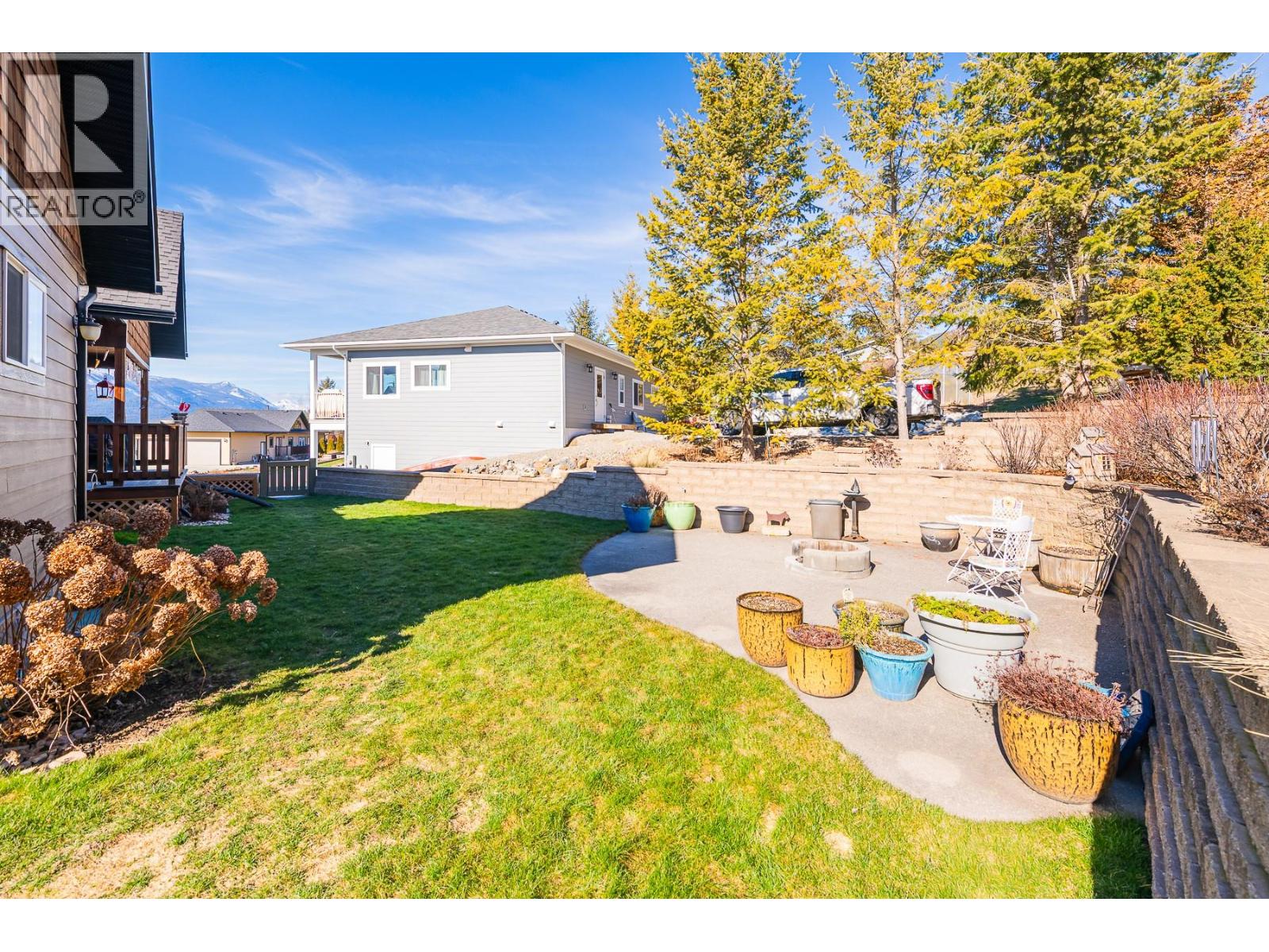 1021 Kootenay Place - 24