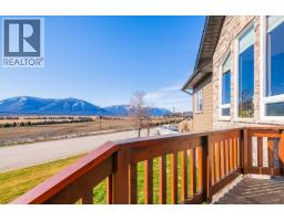 Living room - 1021 Kootenay Place, Creston, BC V0B1G3 Photo 9