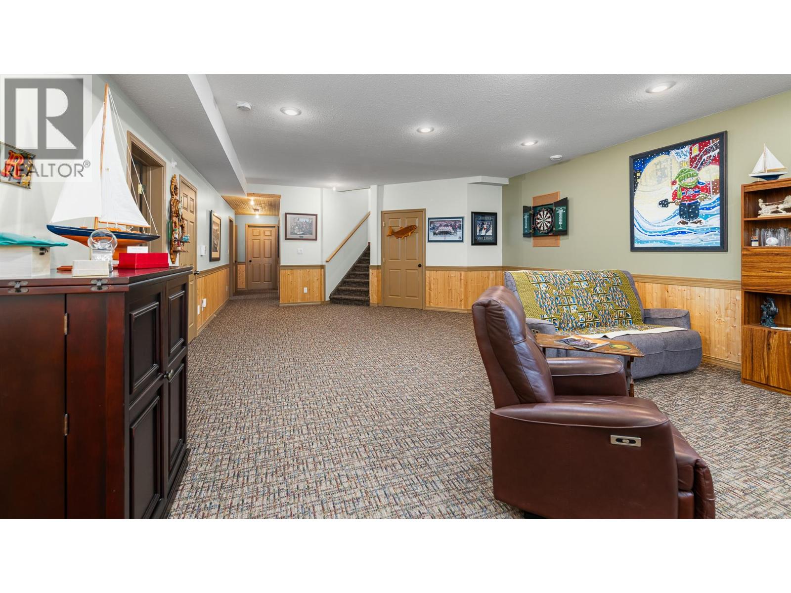 1021 Kootenay Place - 18