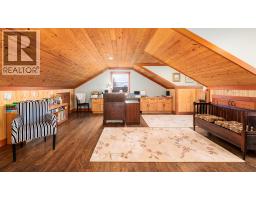 Loft - 1021 Kootenay Place, Creston, BC V0B1G3 Photo 7