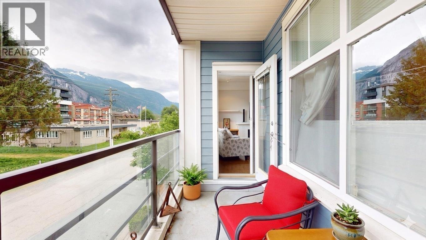 207 1336 MAIN STREET, Squamish