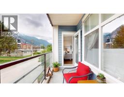 207 1336 Main Street, Squamish, BC V8B0R2 Photo 9