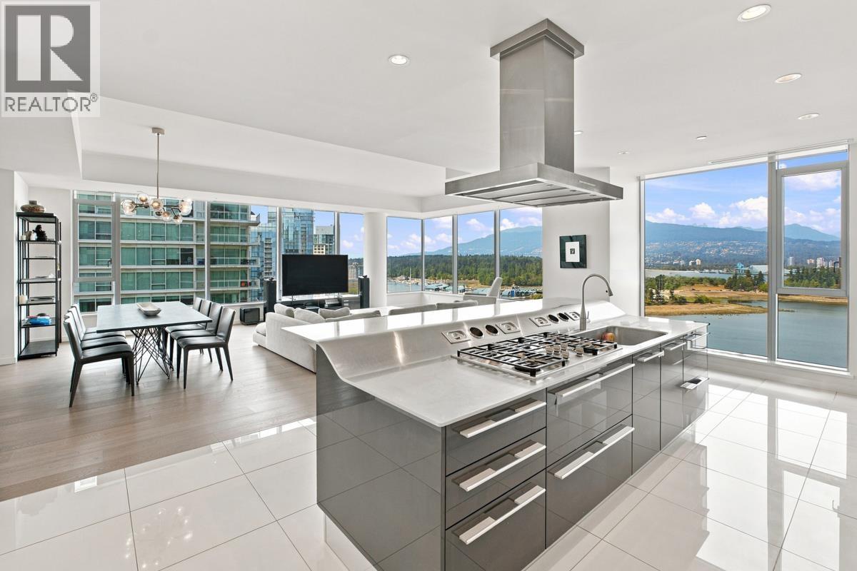 1701 277 THURLOW STREET, Vancouver