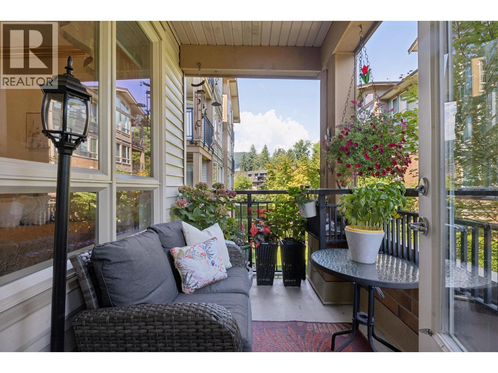203 1111 E 27TH STREET, North Vancouver