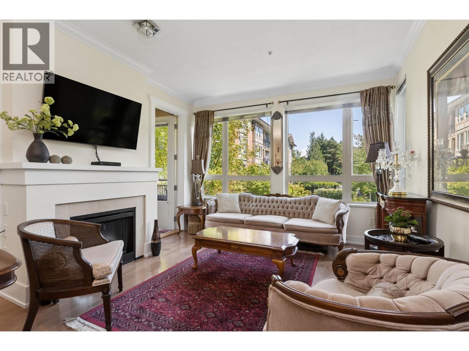 203 1111 E 27TH STREET, North Vancouver
