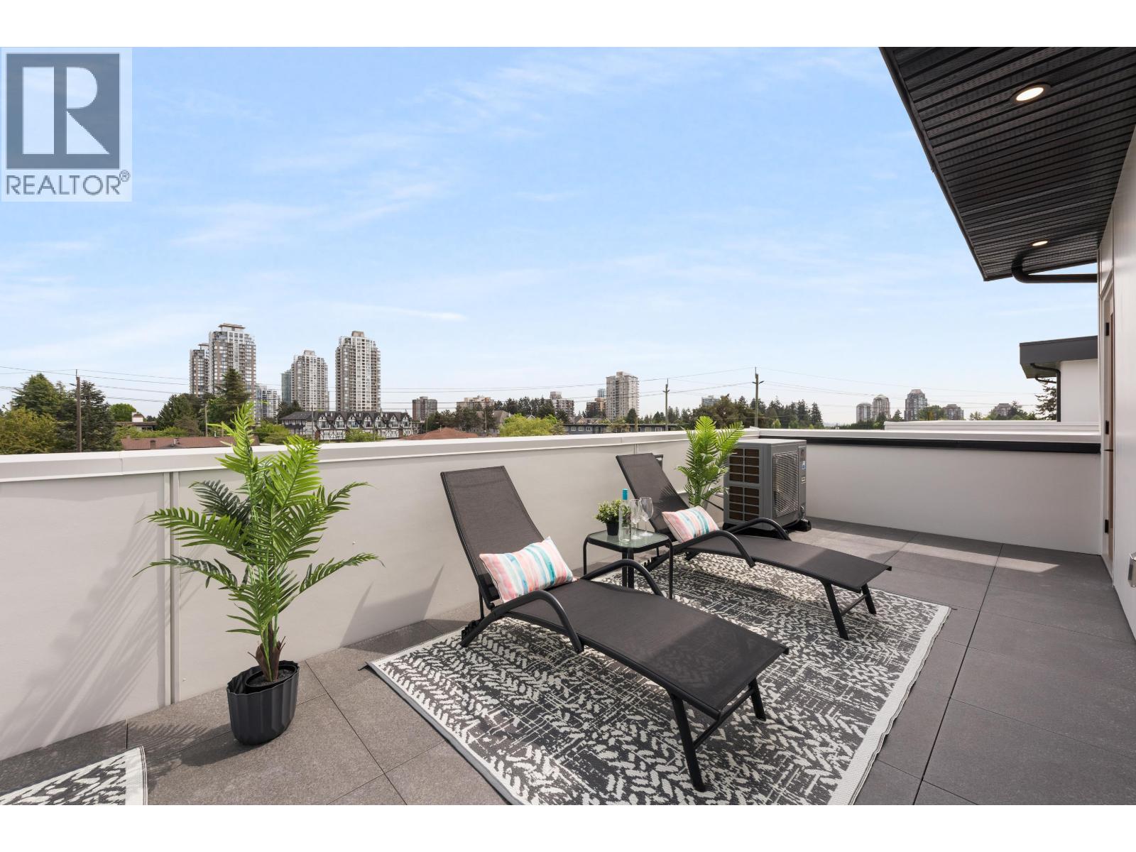3 6808 ELWELL STREET, Burnaby