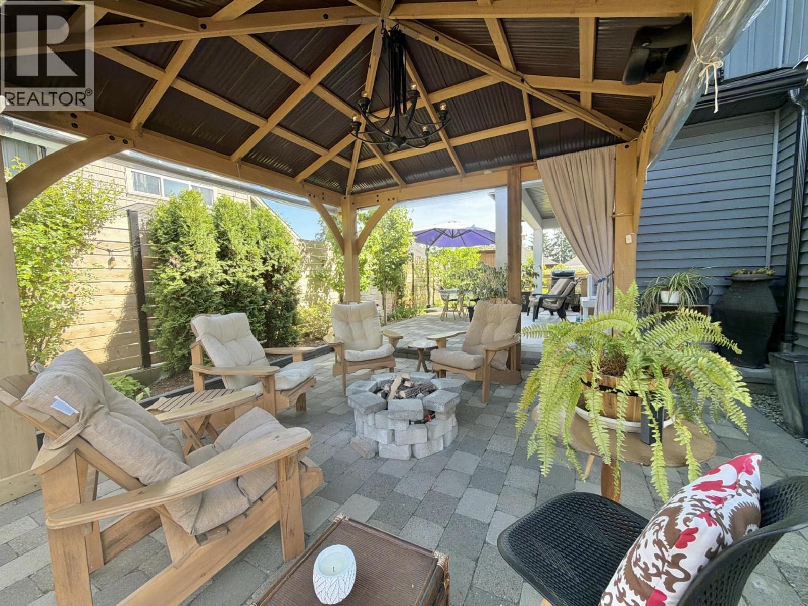 766 COOPER LANE, Gibsons