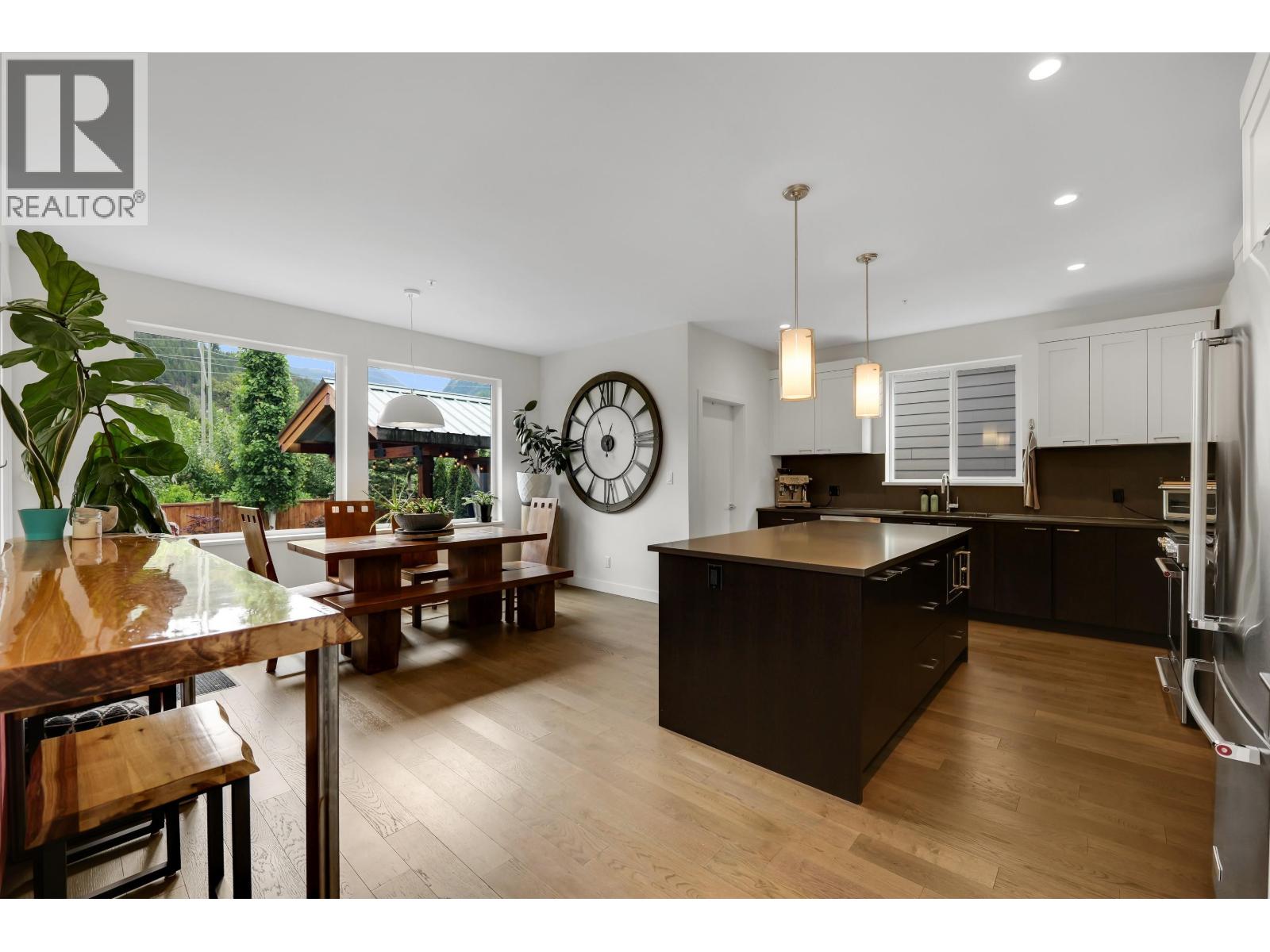 39224 CARDINAL DRIVE, Squamish