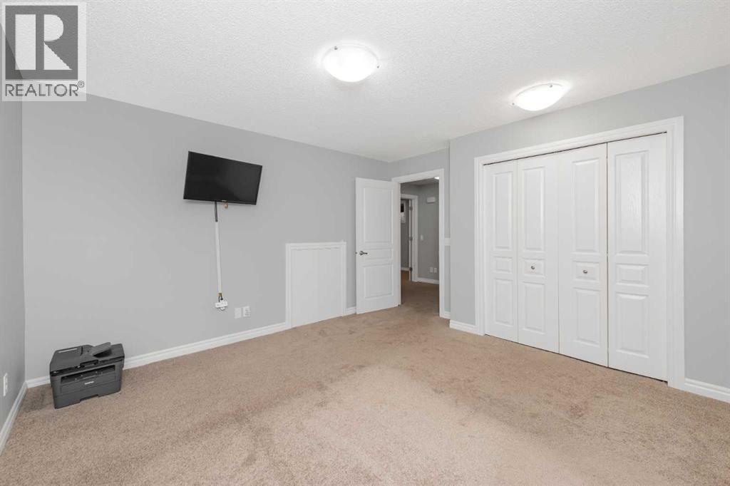 135 Kincora Drive NW - 38