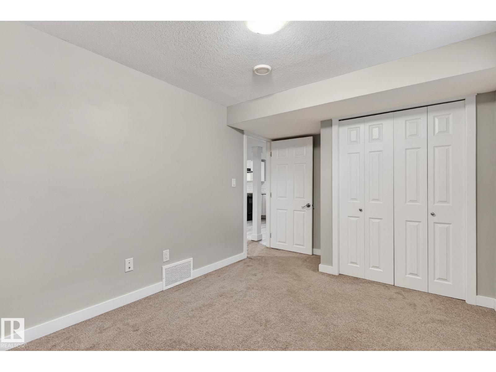 7804 136 AV NW - 45