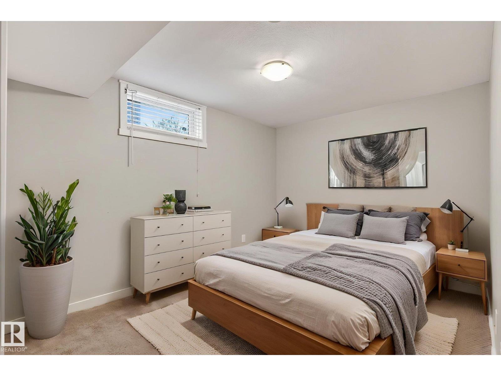 7804 136 AV NW - 44