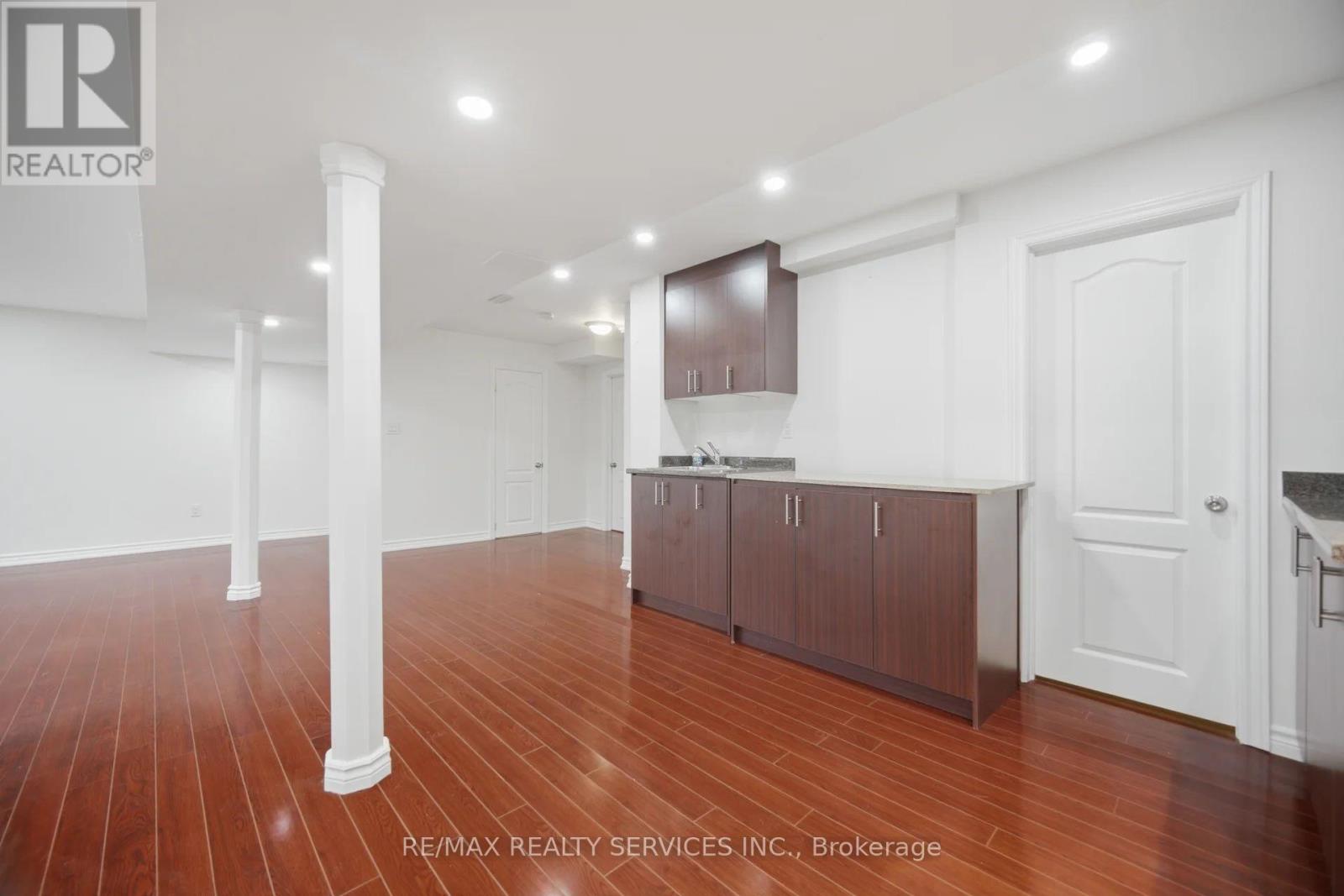 454 GRENKE PLACE - Image 34